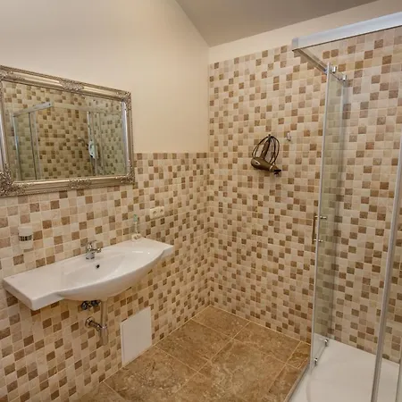 Domina Apartment *